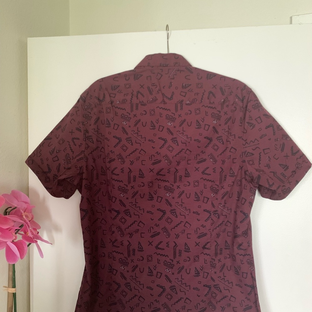 🎉HP🎉 ASOS Short Sleeve Button-Up w/ Retro Design - Picture 4 of 6